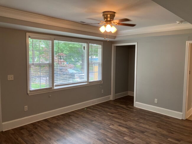 213 Dripping Springs Rd NW