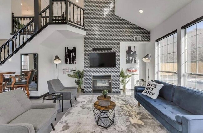 Photo - 8324 Autumncrest Ct