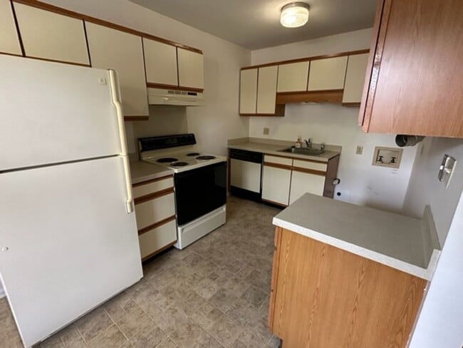 Photo - 3830 Country Club Rd Apartment Unit L