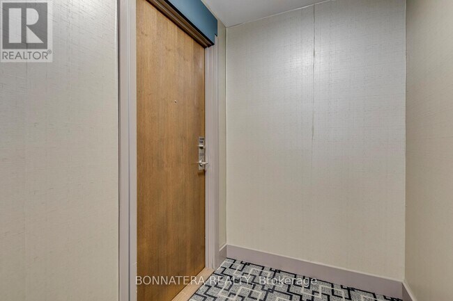 Photo - 3975 Grand Park Dr
