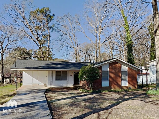 Building Photo - 5245 Louis Xiv Ln SW