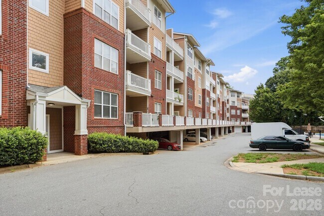 1000 E Woodlawn Rd Unit 216