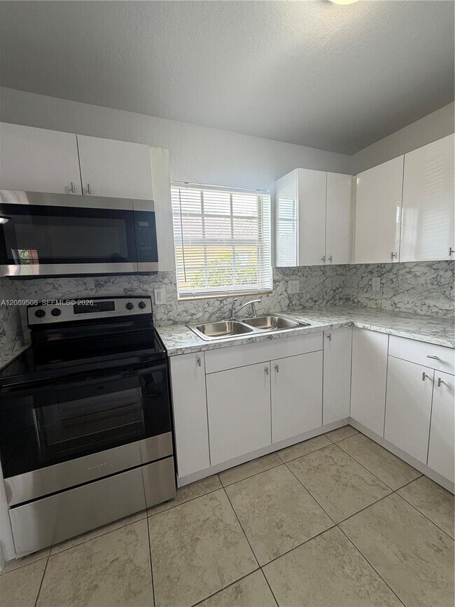 Photo - 16400 NW 41st Ave