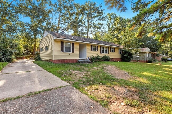 Photo - 220 McCree Dr