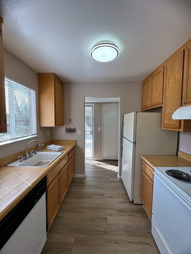 118 Yorkshire Ct Unit B