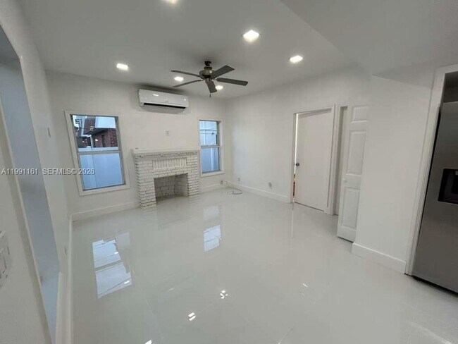 Photo - 2242 Polk St Unit 2