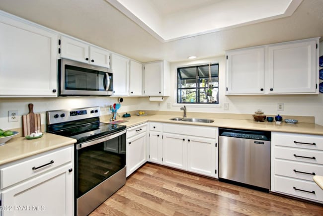 Photo - 725 Meadowlark Ln