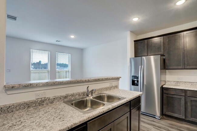 Photo - 16754 Rover Ln