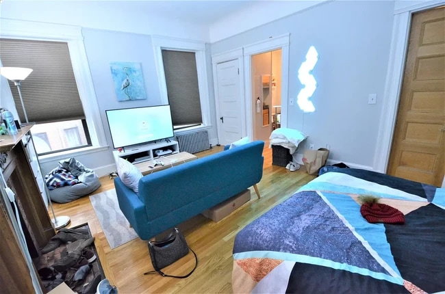 Photo - 591 Beacon St