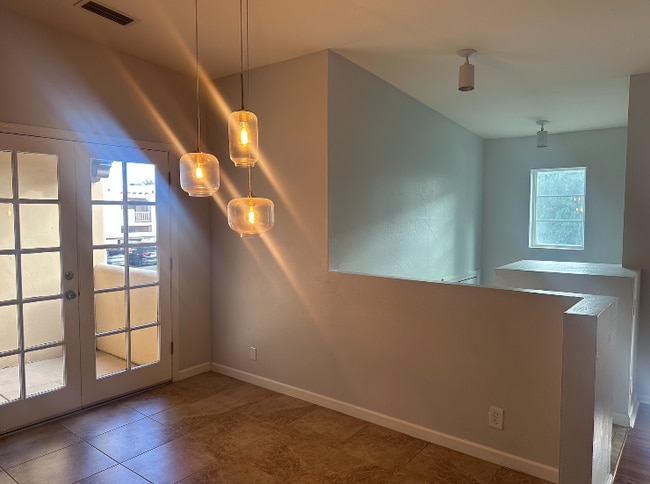 Photo - 5402 E Windsor Ave Unidad #60