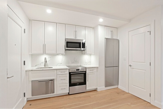 Photo - The Buchanan