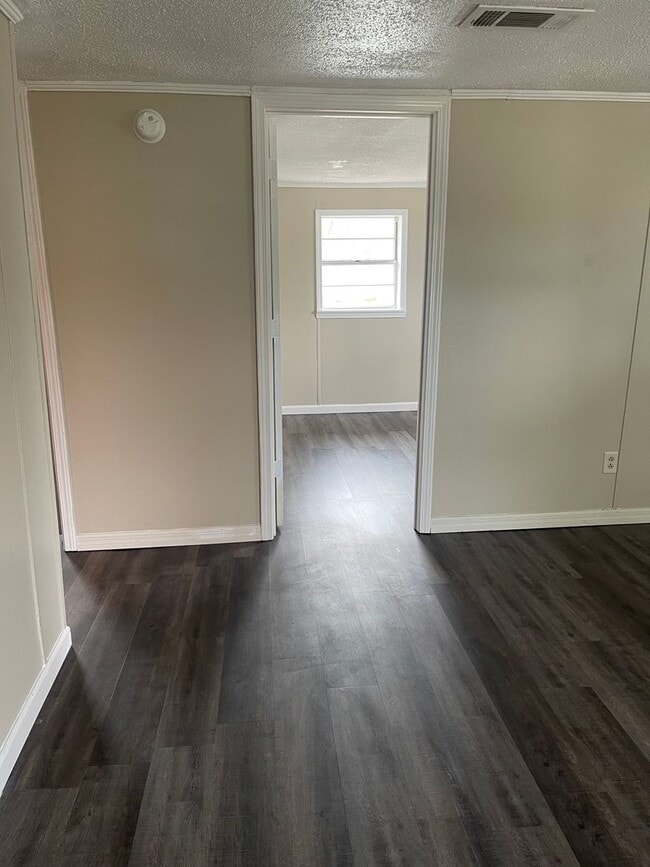 Photo - 3 Bed 1 Bath House