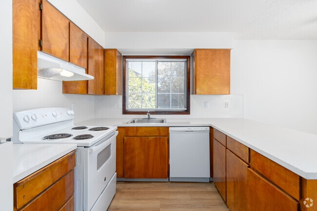 3BR, 2BA - 1,166SF - Kitchen - Fir Grove