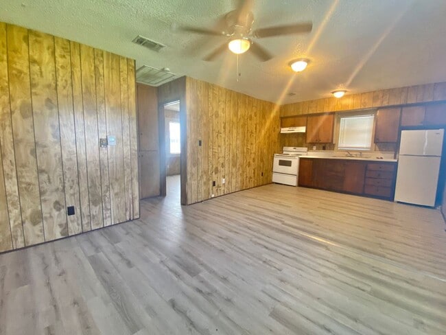 Photo - 5701 45th St Unit B