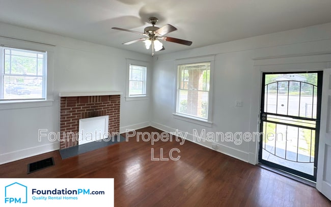 Photo - 1492 Faxon Ave