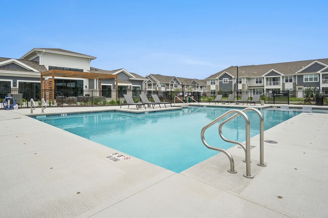 Seasons at Plainfield Resort Style Pool