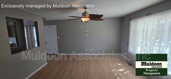 Photo - 220 S Caddoa Dr
