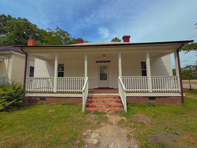 Building Photo - 740 Arlington St