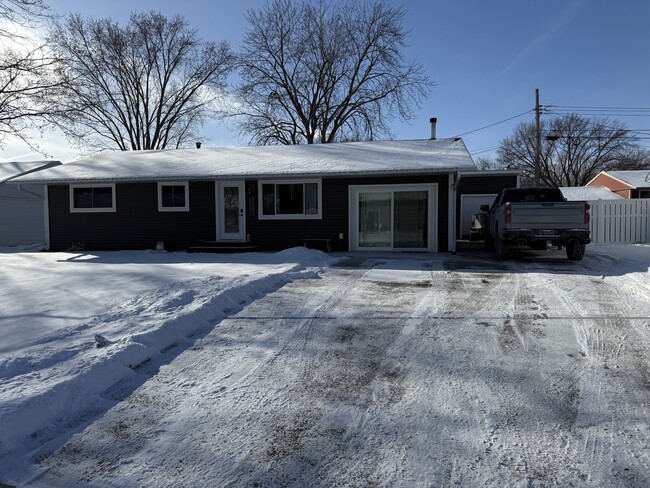 Building Photo - 3118 31st St S