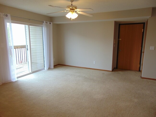 Photo - 10151 Sutton Dr Unit 6