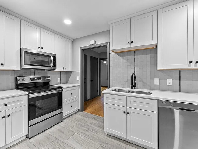 Photo - 5146 Vincent Ave N