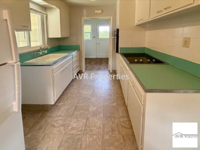 Photo - Cute duplex near downtown with new paint and carpets