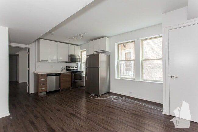 Photo - 955 W Carmen Ave Unit 1