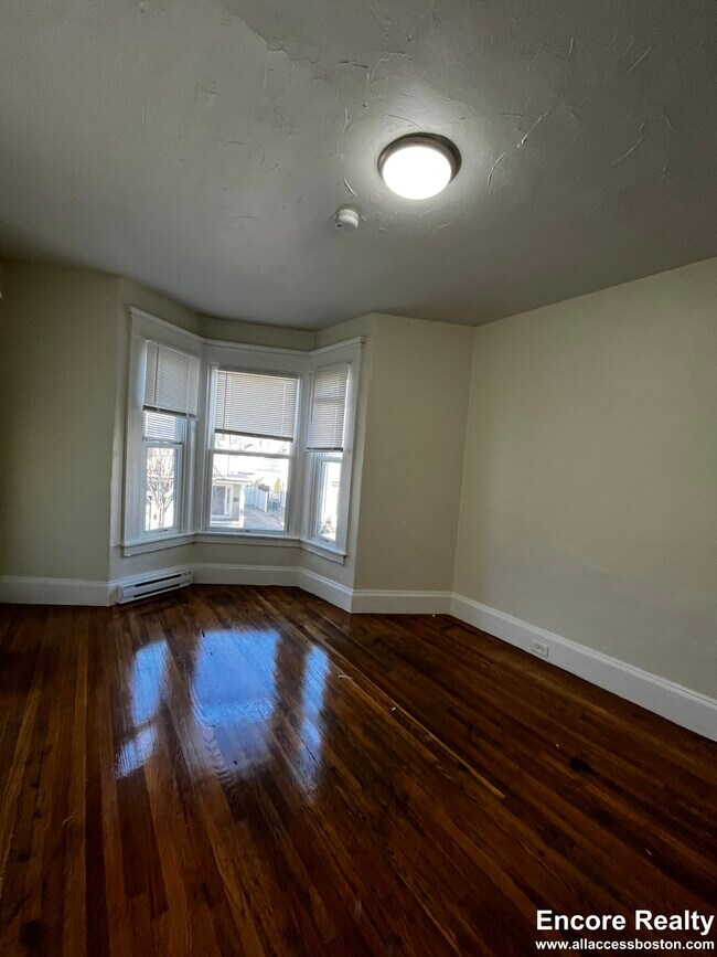 Photo - 100 River St Unidad 2