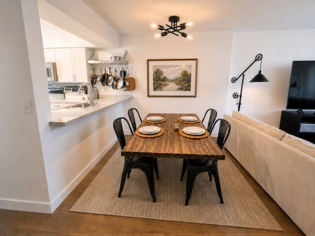 Photo - 8102 Briar Ridge Ln