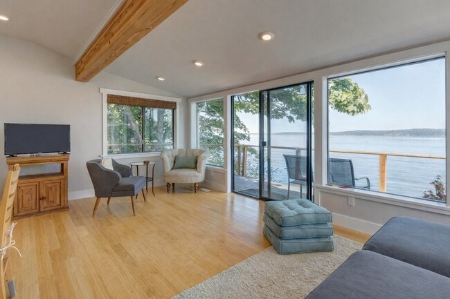 Building Photo - 8232 SW Hawthorne Ln