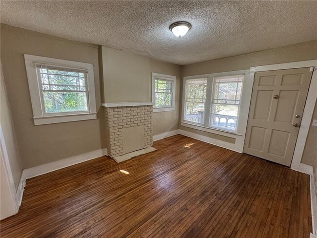 Photo - 134 N Carlen St