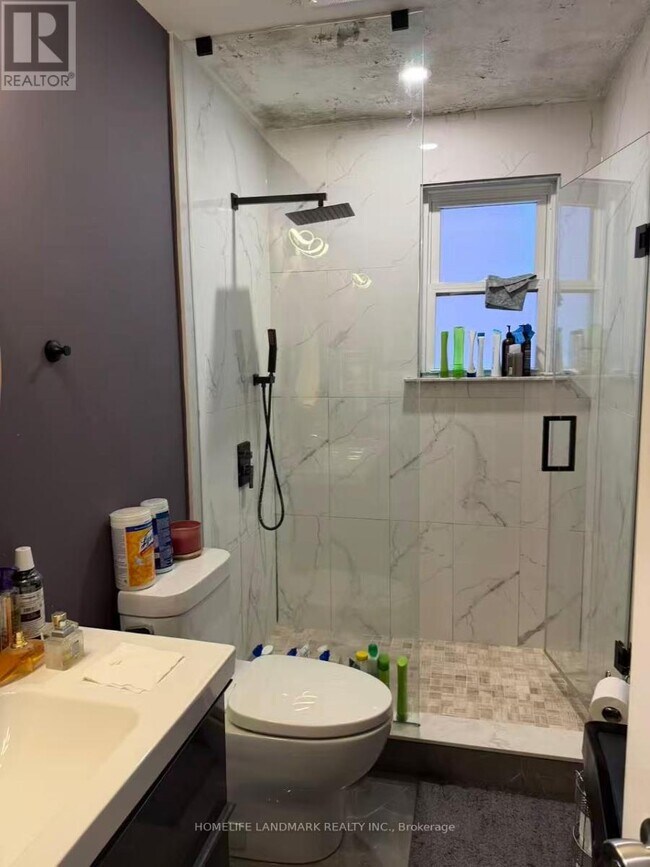 Photo - 256 Patricia Ave