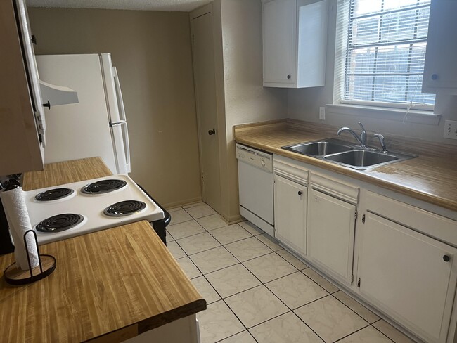 Photo - 85 E Caldwood Dr