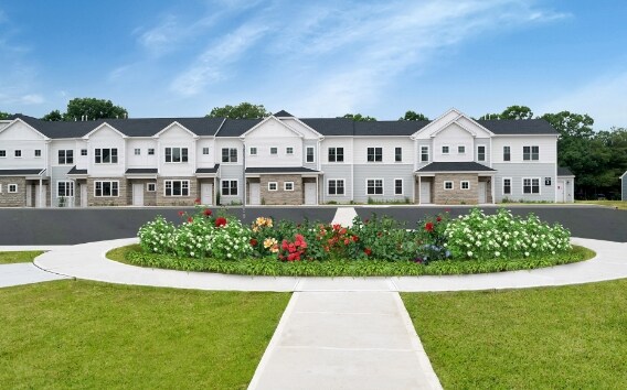 Highland Green Residences - Highland Green Residences Apartments