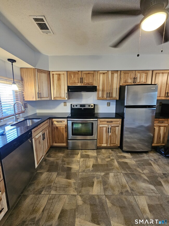 Photo - 155 Redstone Hl Rd Unit 102