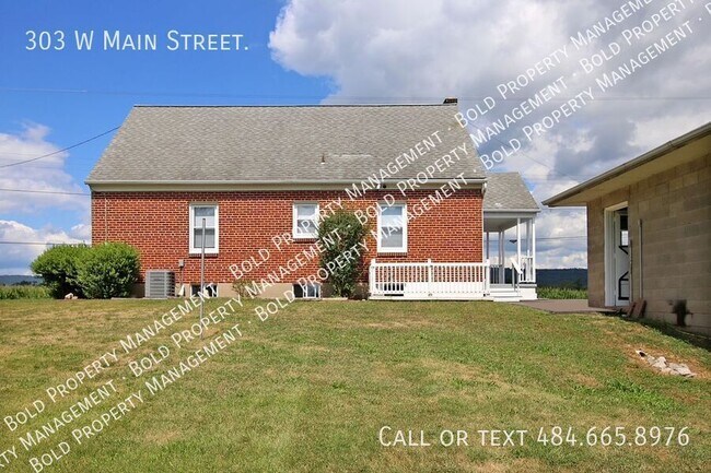 Photo - 303 W Main St