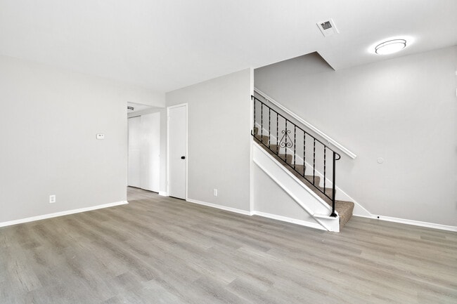 2Br/1.5Ba Townhome