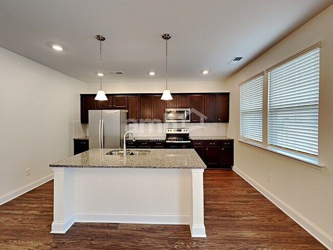 Photo - 5603 Cuba Rd