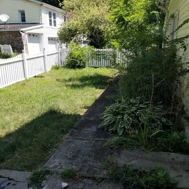 Photo - 572 Union Ave