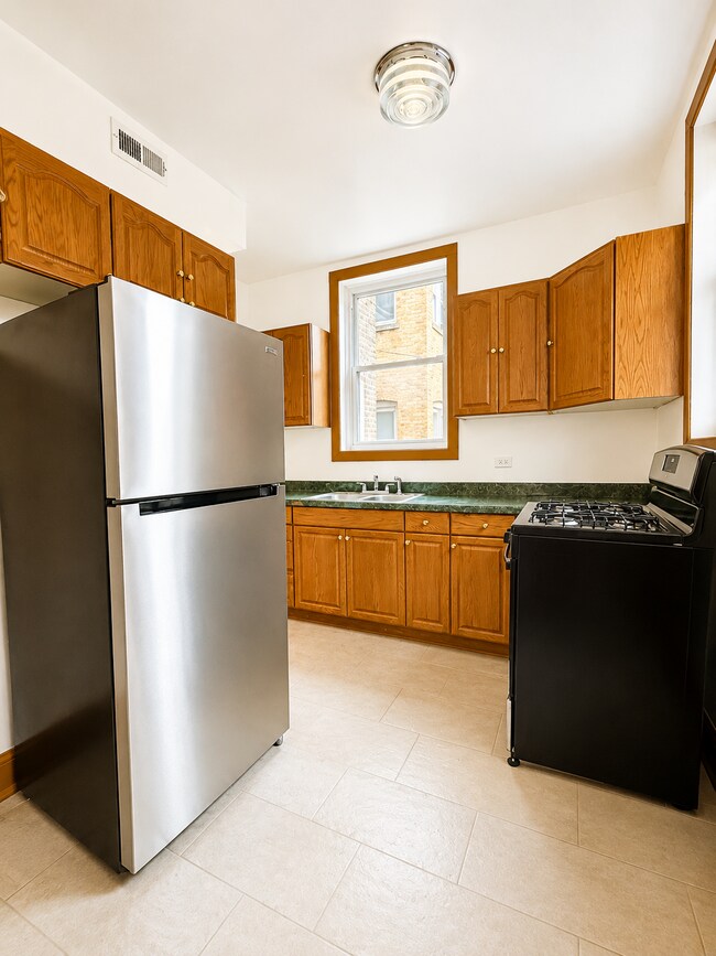 Photo - 7630 N Marshfield Ave Unidad 1