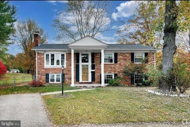 Building Photo - 13907 Grove Ct Rental