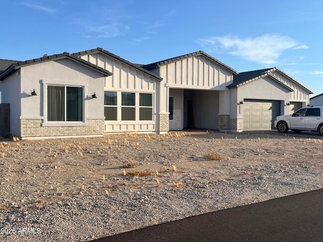 Building Photo - 20255 W.Highland Ave