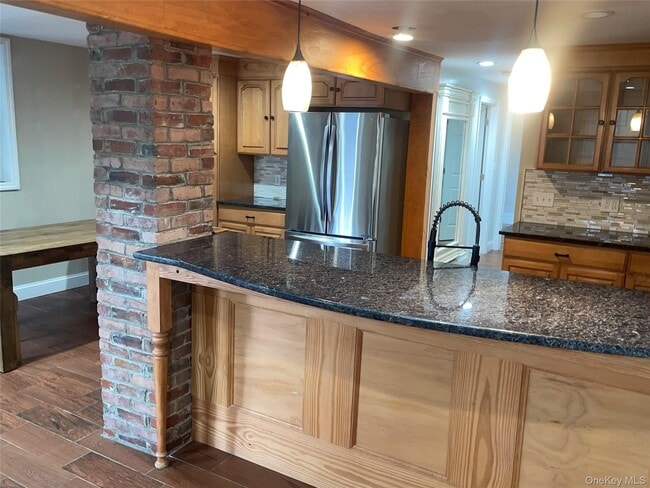 Photo - 332 Locust St