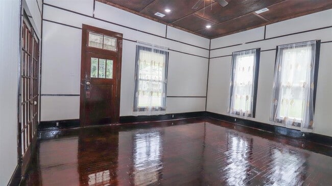 Photo - 435 Lexington Ave