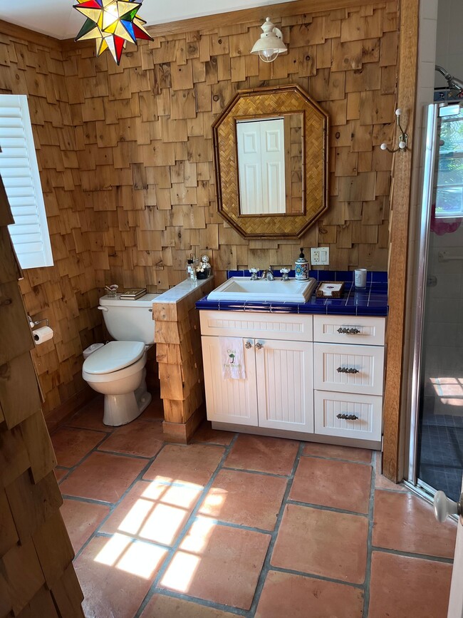 Photo - 525 N Lakeside Dr