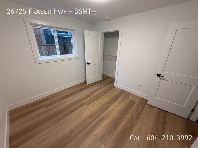 Photo - Brand New Ground Level Suite Unité BSMT