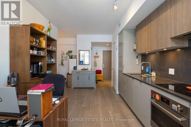 Photo - 161 Roehampton Ave Unit 2607