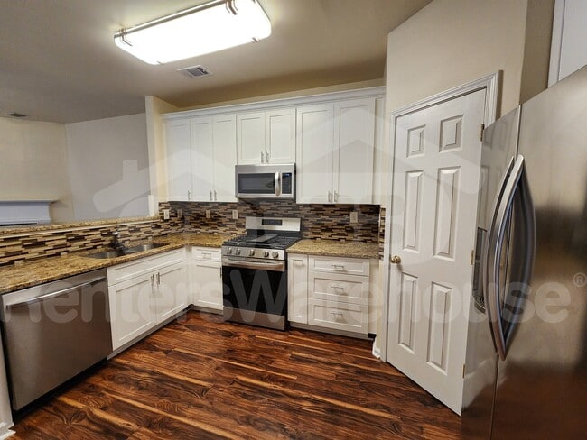 Photo - 1618 Cove Creek Cir