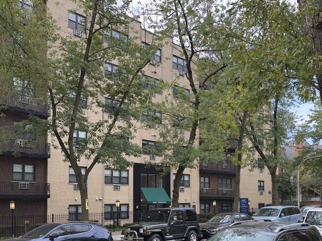 Building Photo - 450 W Barry Ave Rental