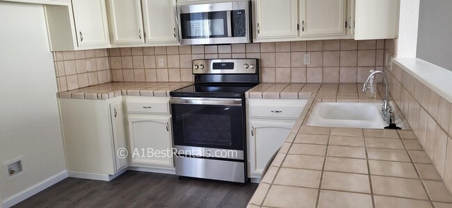 Photo - 2325 Orchard View Cir